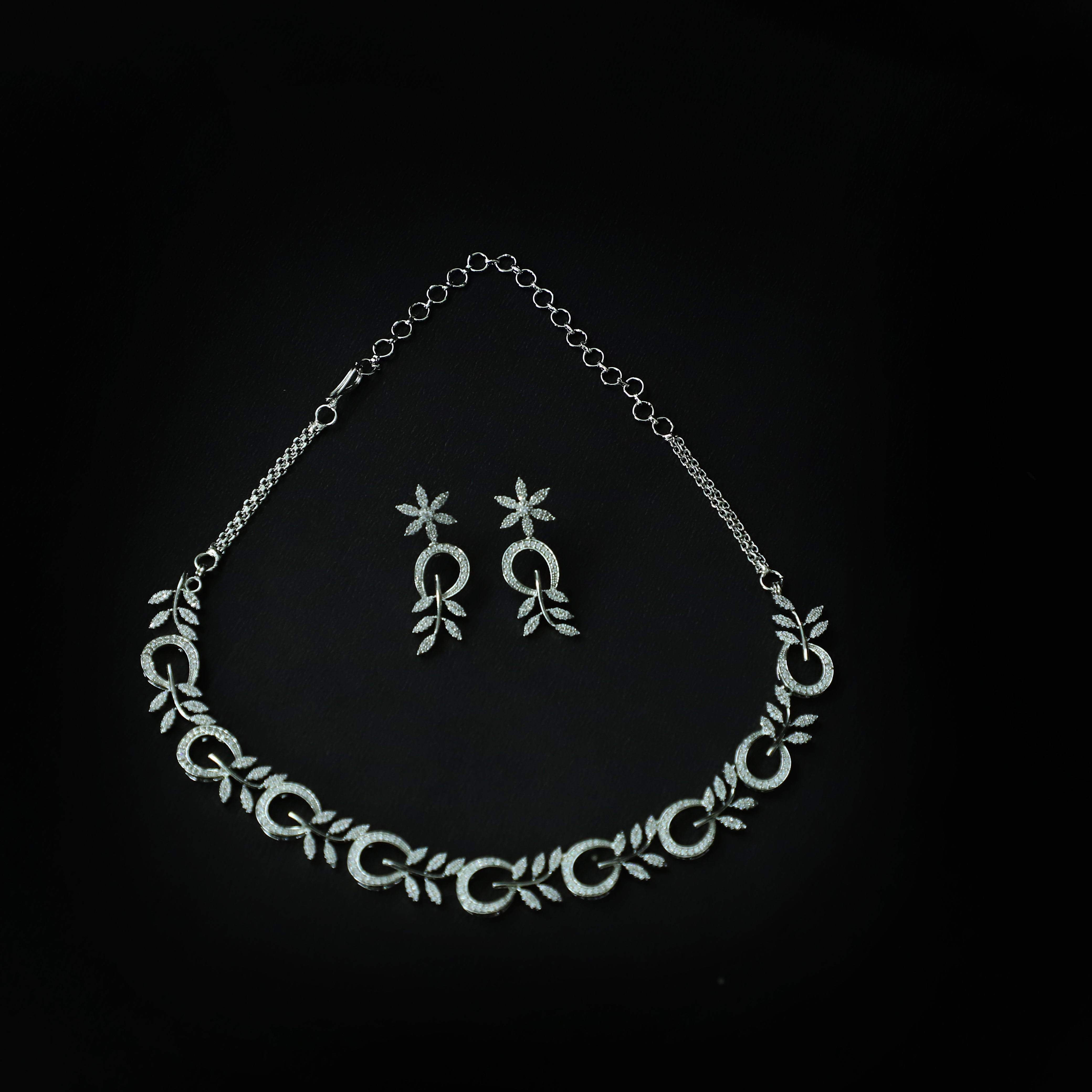 Interlocking Chain Necklace and Earrings Set